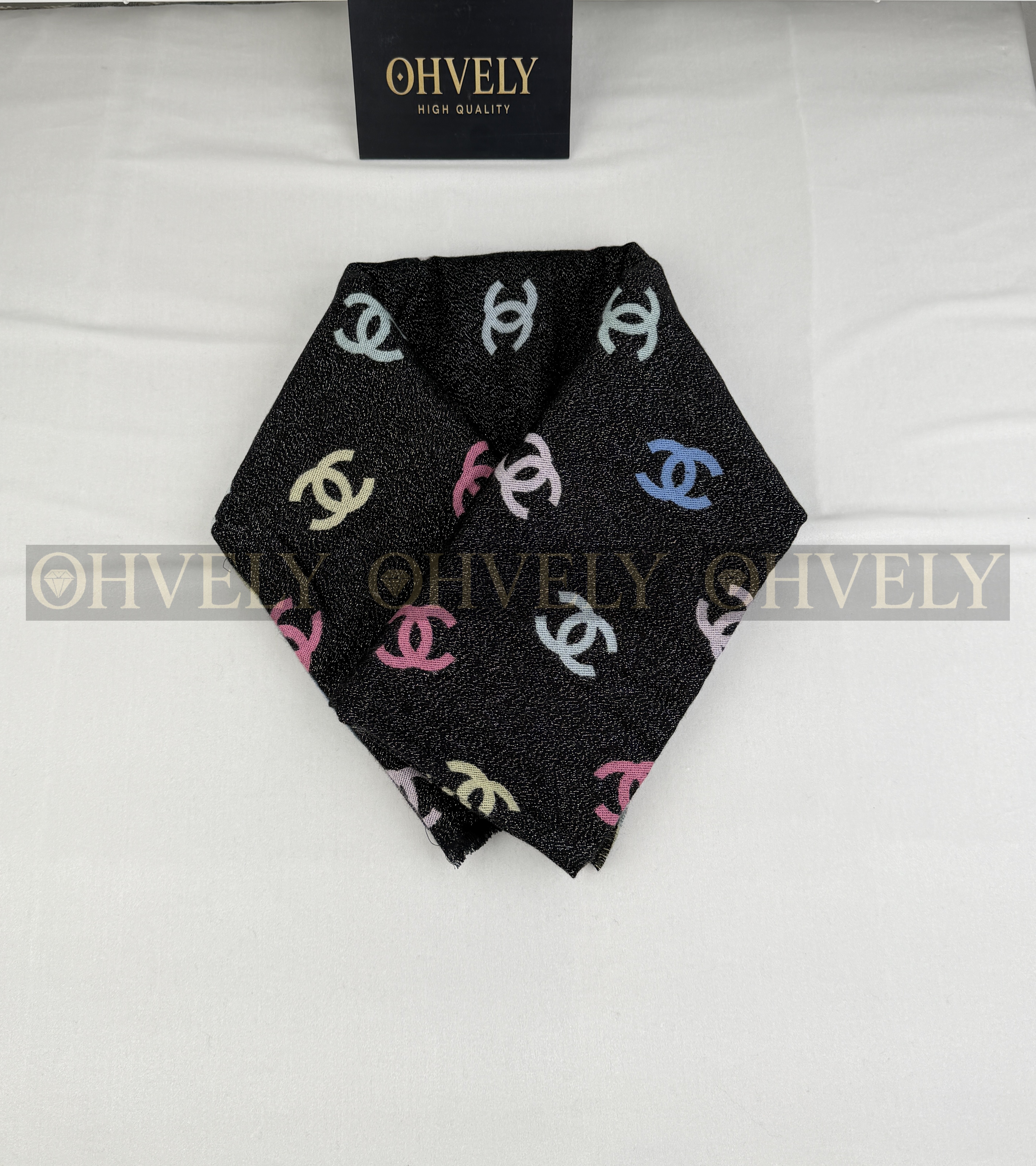 샤넬 CC로고 패턴 블랙펄 머플러 (Reversible) 상품 썸네일
