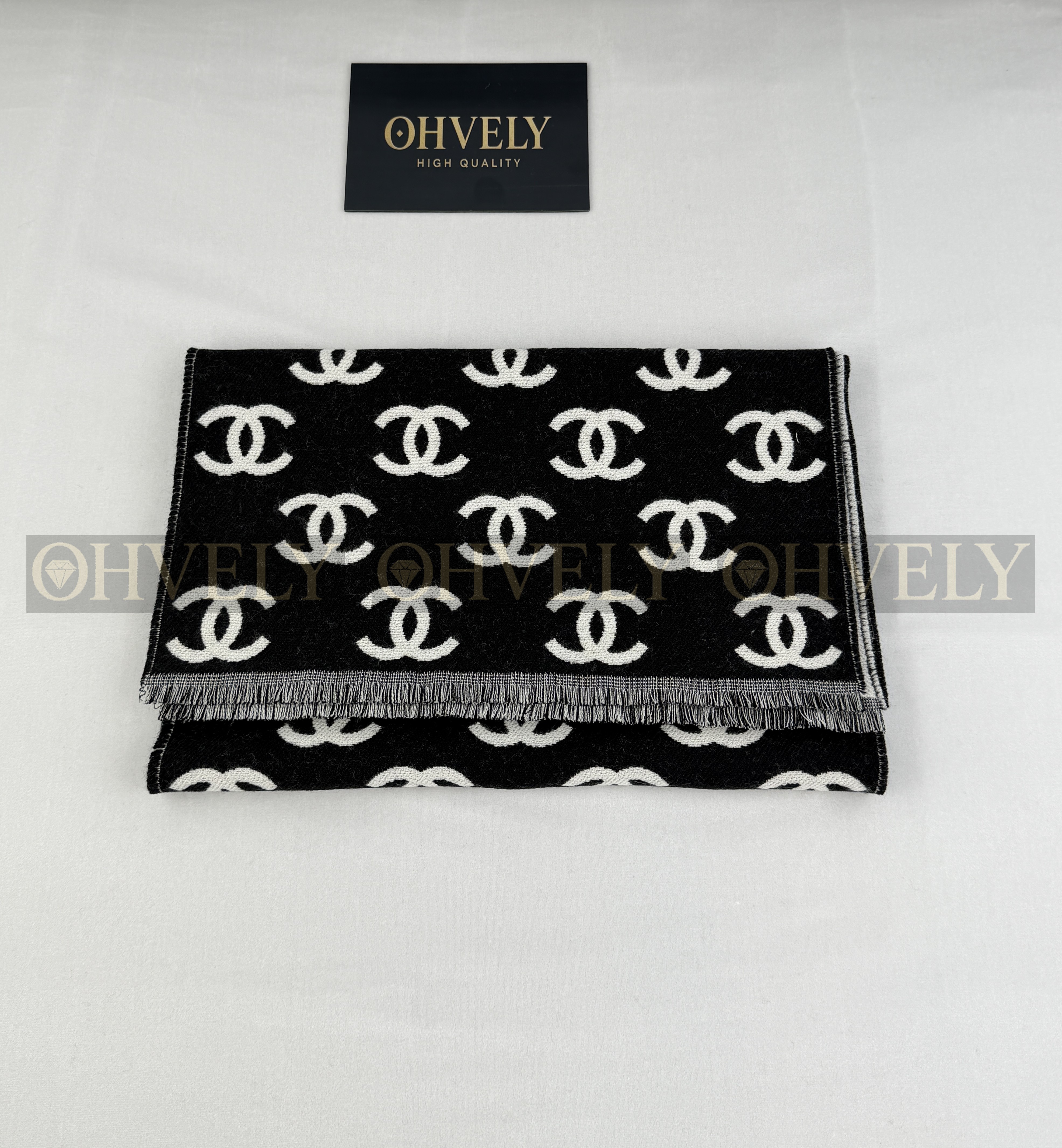 샤넬 CC로고 머플러 블랙/아이보리 (Reversible) 상품 썸네일