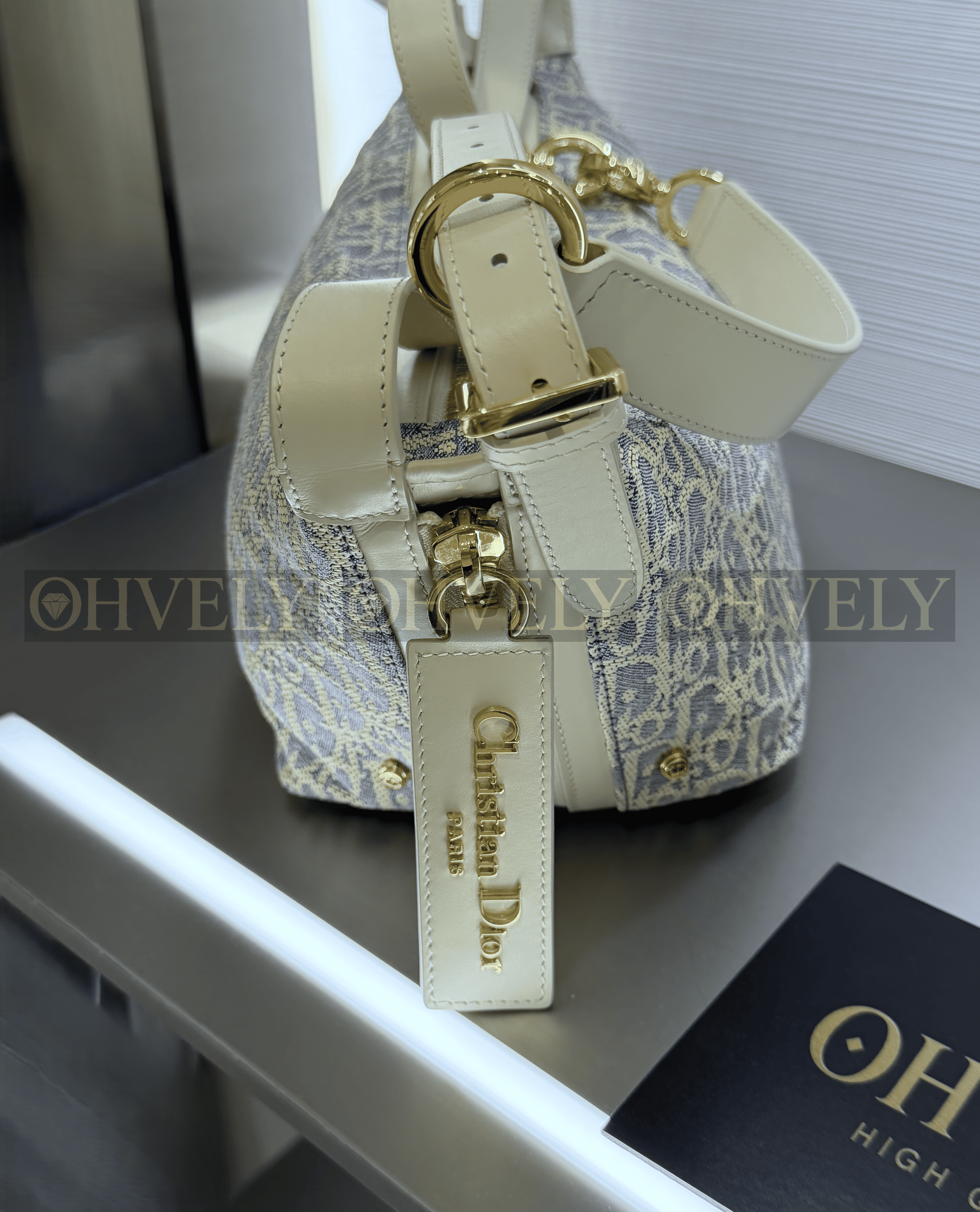 DIOR 25ss D-Journey 스몰 (시중가 550만) 상품 썸네일