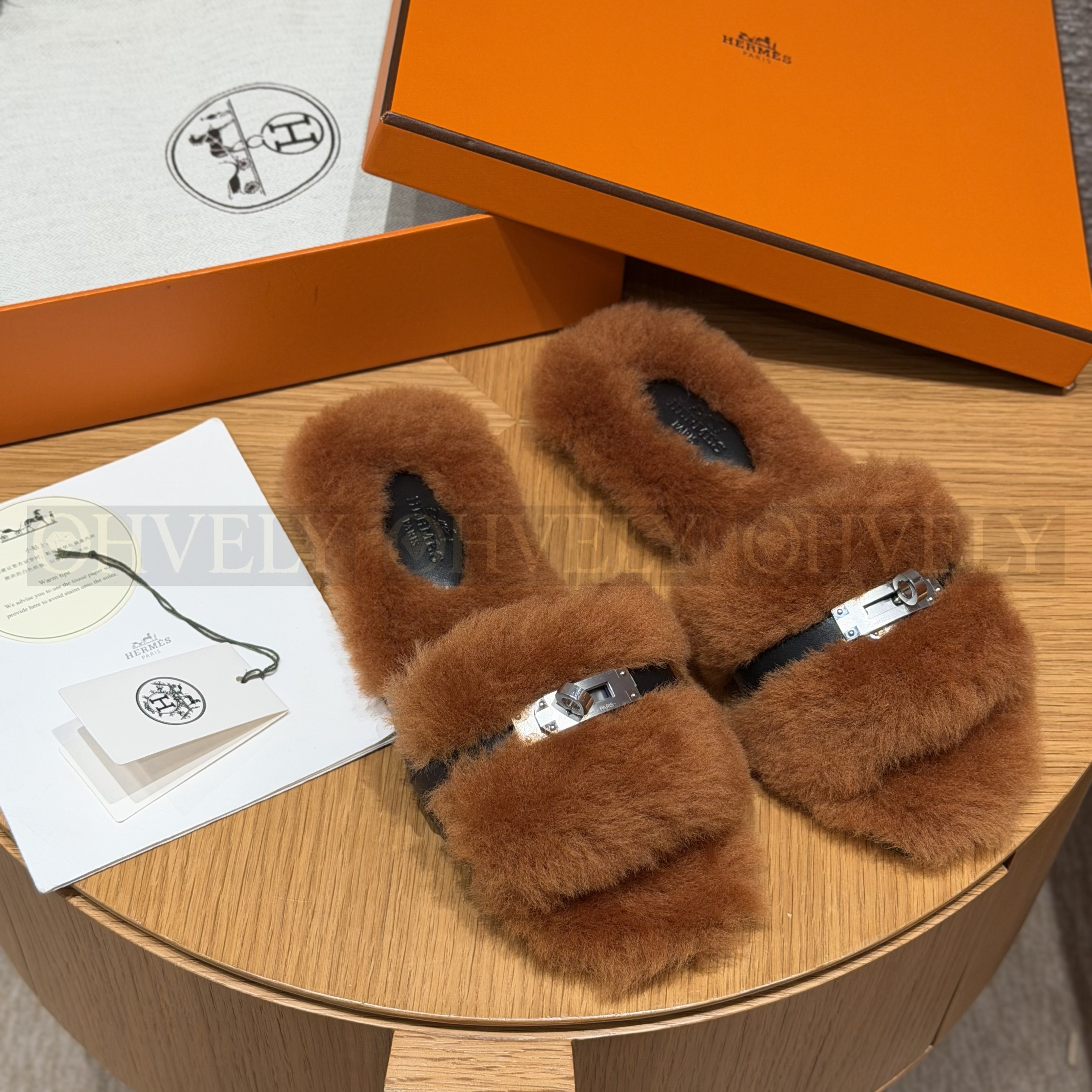 에르메스 줄리아 켈리 시어링 뮬(handmade.ver)