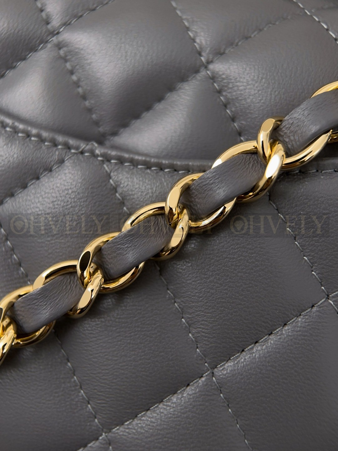 Chanel(샤넬) 그레이 캐비어 클래식 미듐 금장체인 숄더백 (매장가 1550만) 상품 썸네일