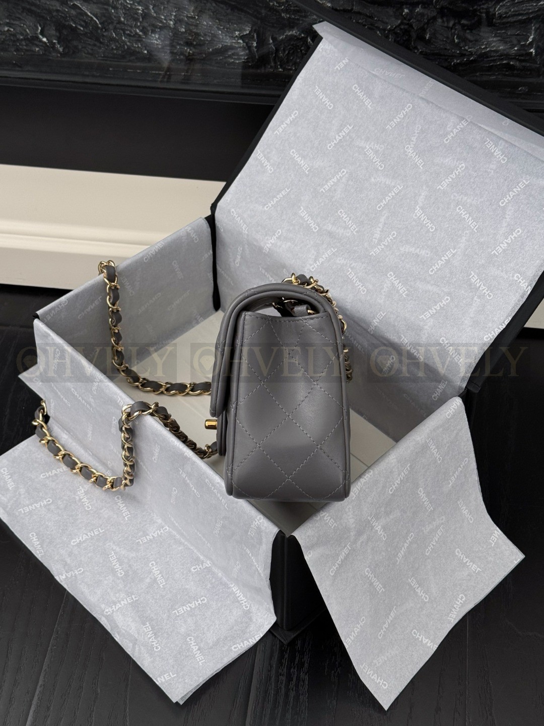 Chanel(샤넬) 그레이 캐비어 클래식 미듐 금장체인 숄더백 (매장가 1550만) 상품 썸네일