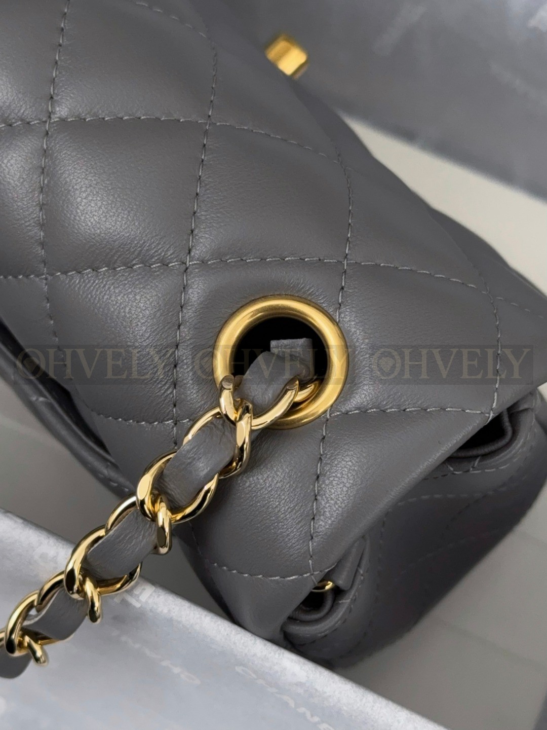 Chanel(샤넬) 그레이 캐비어 클래식 미듐 금장체인 숄더백 (매장가 1550만) 상품 썸네일