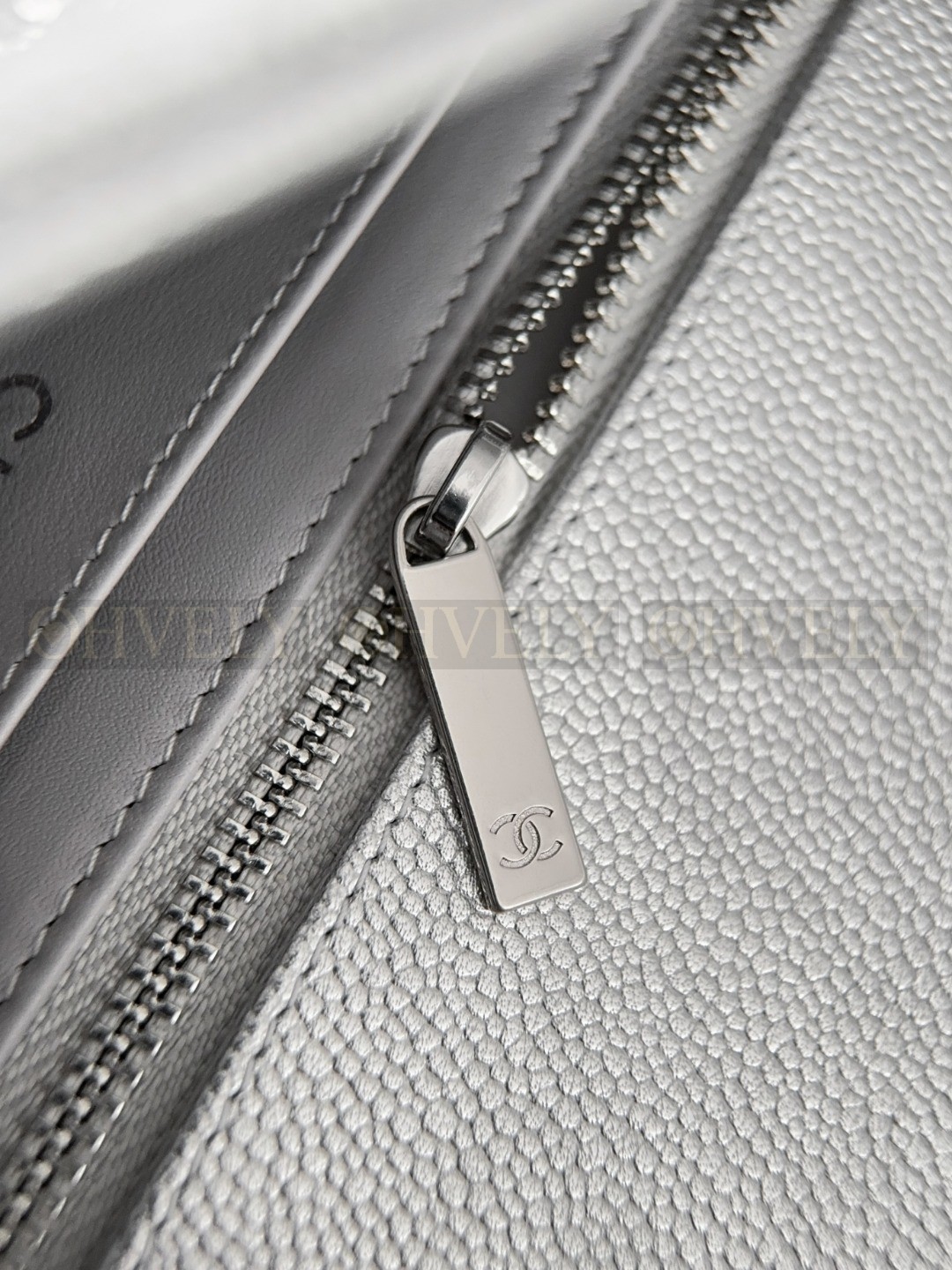 Chanel(샤넬) 실버 캐비어 클래식 미듐 상품 썸네일