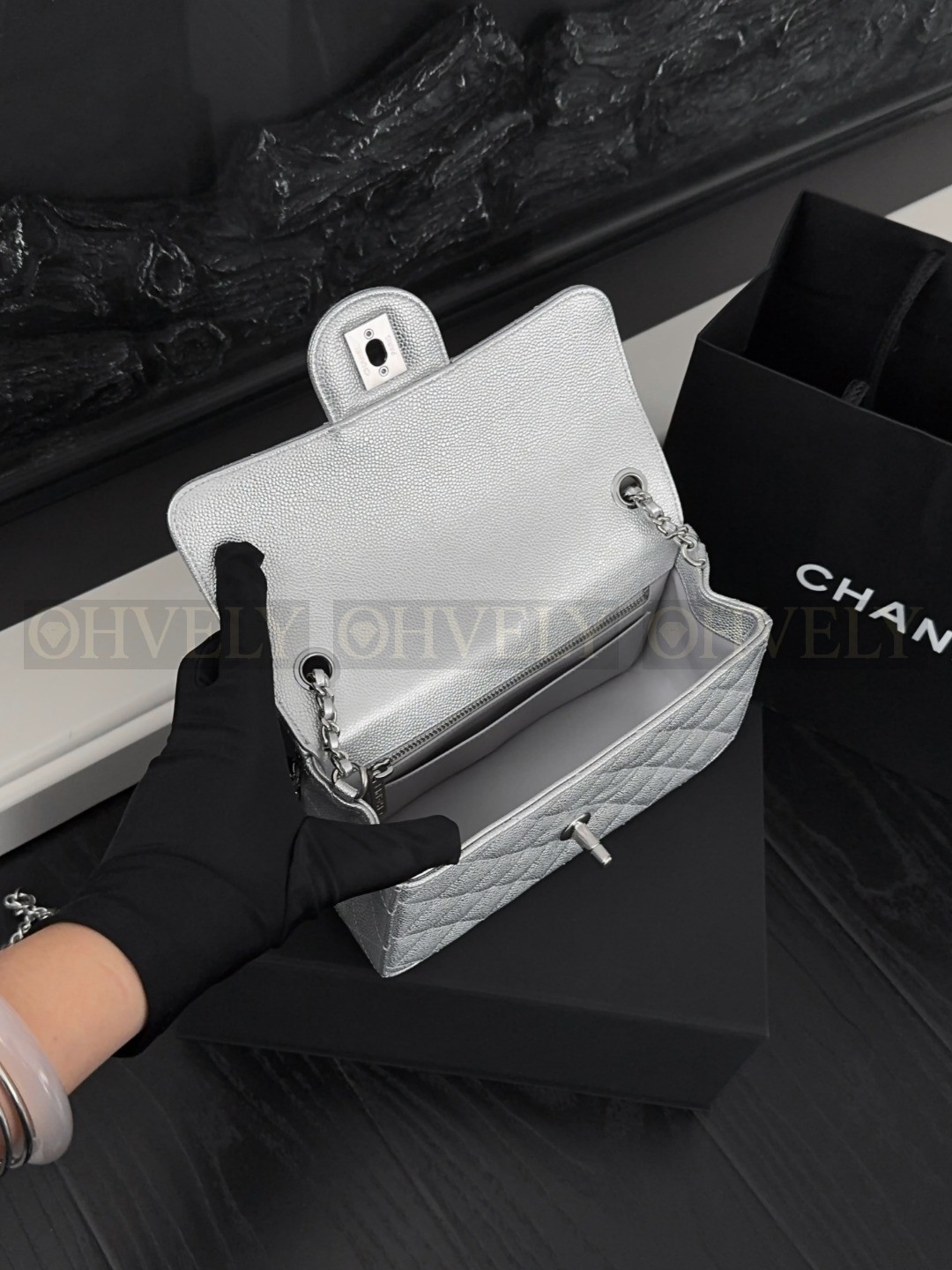Chanel(샤넬) 실버 캐비어 클래식 미듐 상품 썸네일