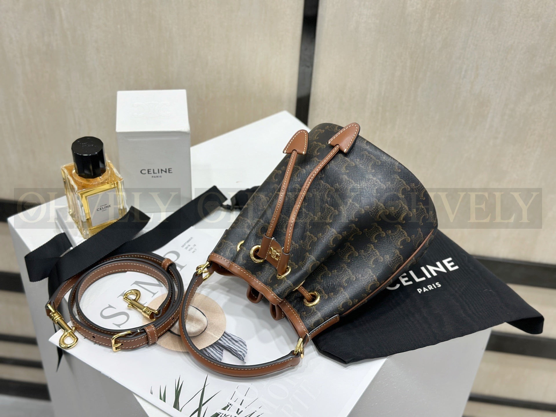 셀린느 틴 클라라백 캔버스 상품 썸네일