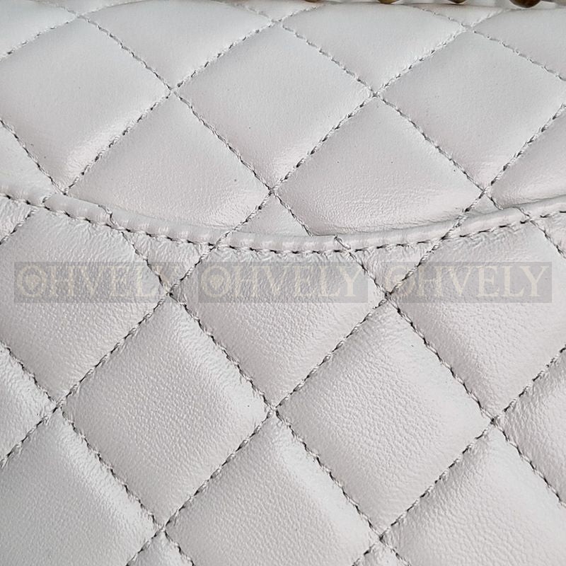 샤넬 골드볼 쁘띠삭 플랩백 램스킨 상품 썸네일