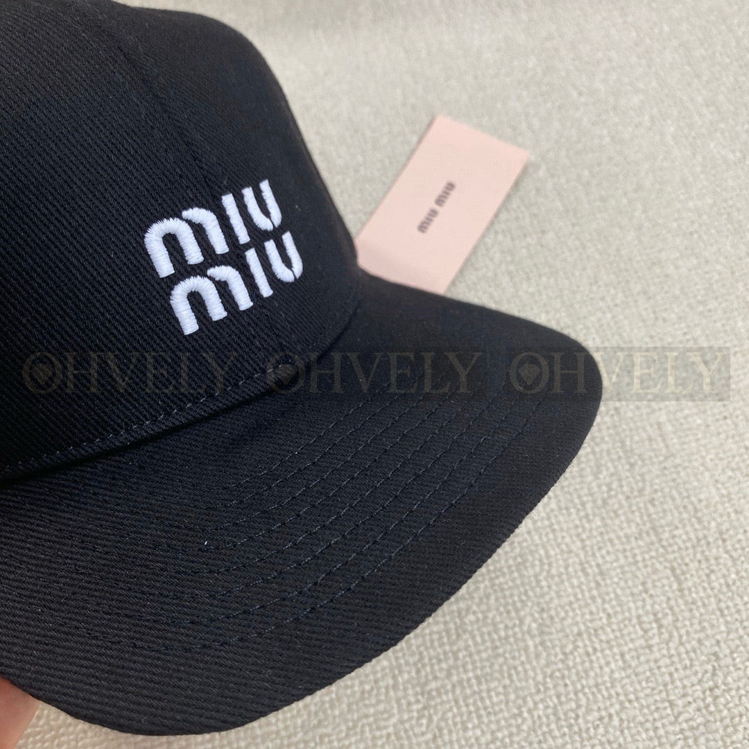 미우미우 볼캡 상품 썸네일