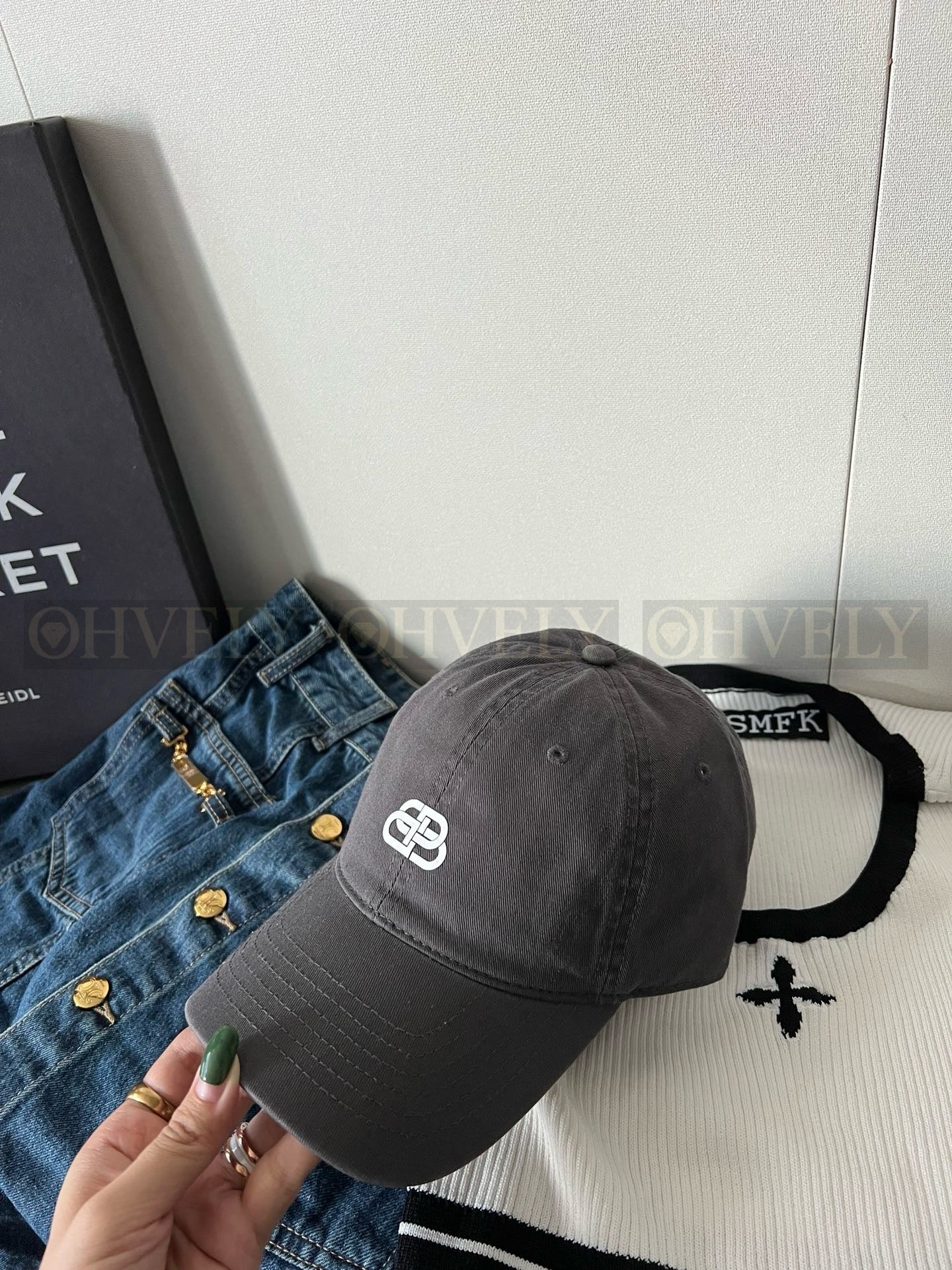 발렌시아가 볼캡 상품 썸네일