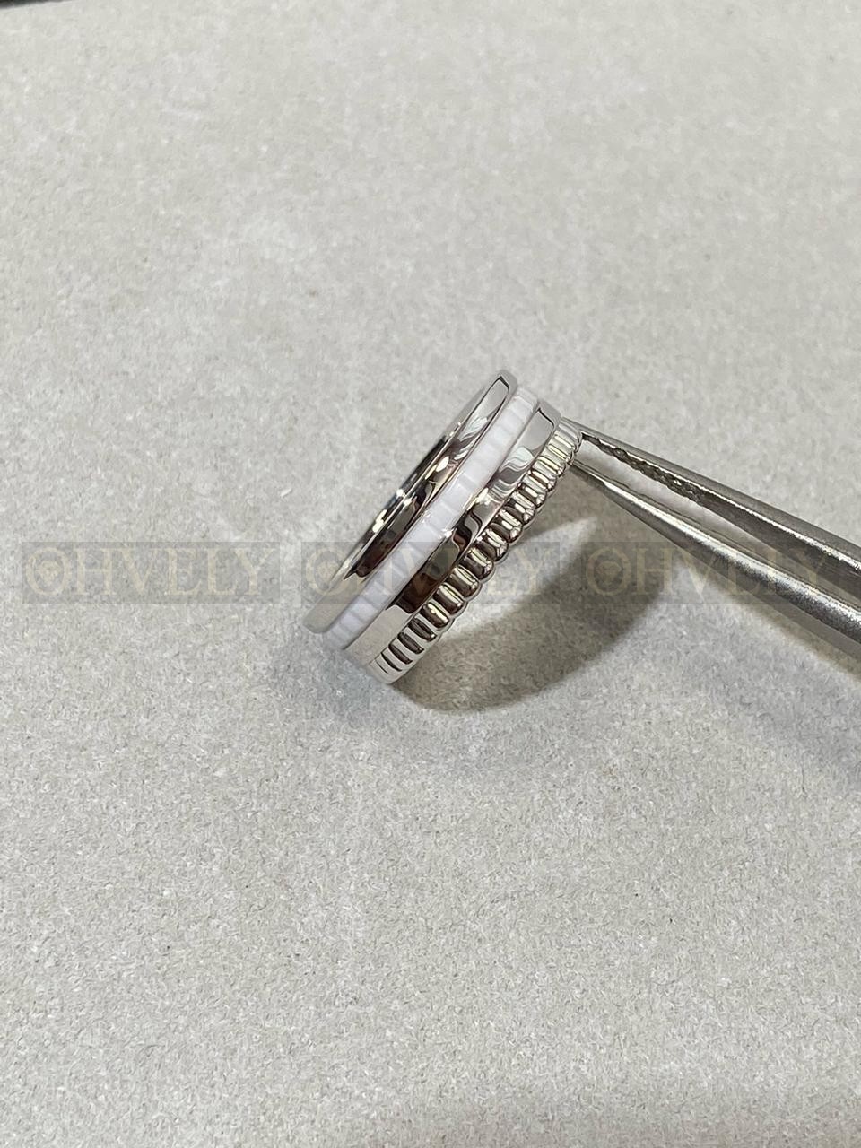 부쉐론 콰트로 더블 화이트 에디션 스몰 상품 썸네일