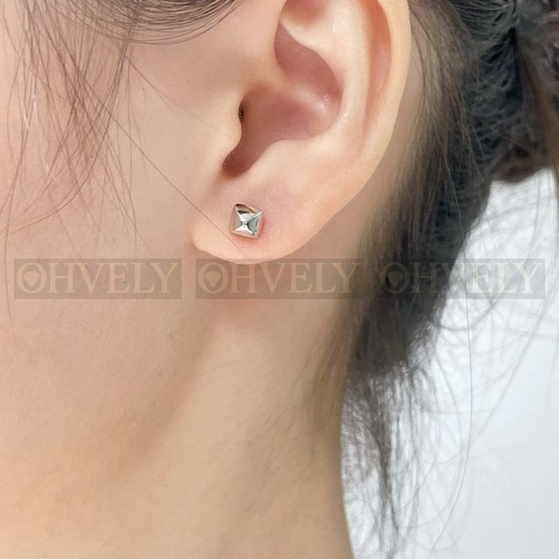 에르메스 Clou d'H earrings 상품 썸네일