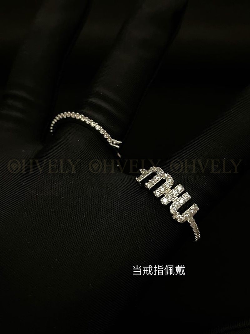 미우미우 크리스탈 메탈 이어링 상품 썸네일