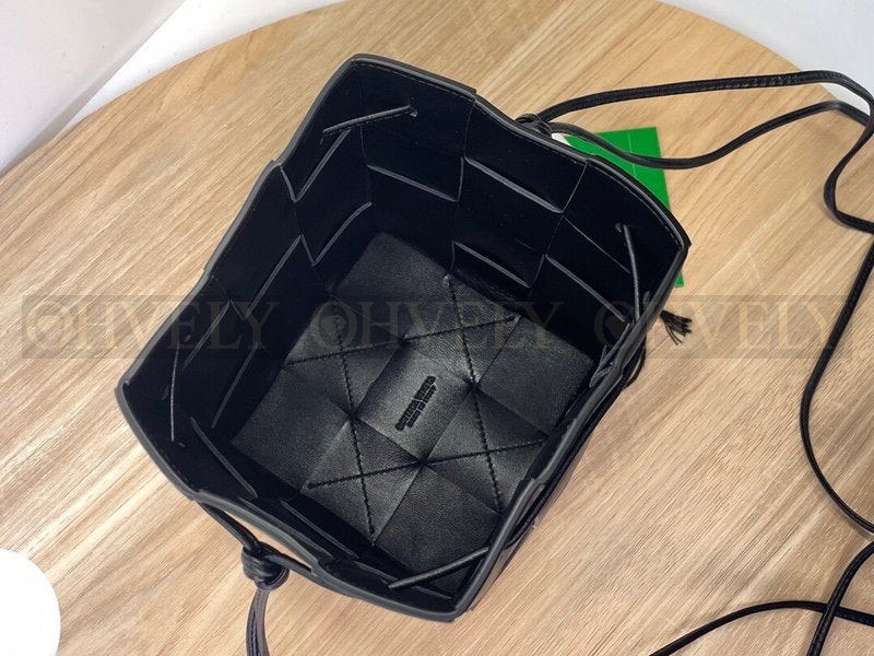 보테가 베네타 카세트 버킷백 스몰 상품 썸네일