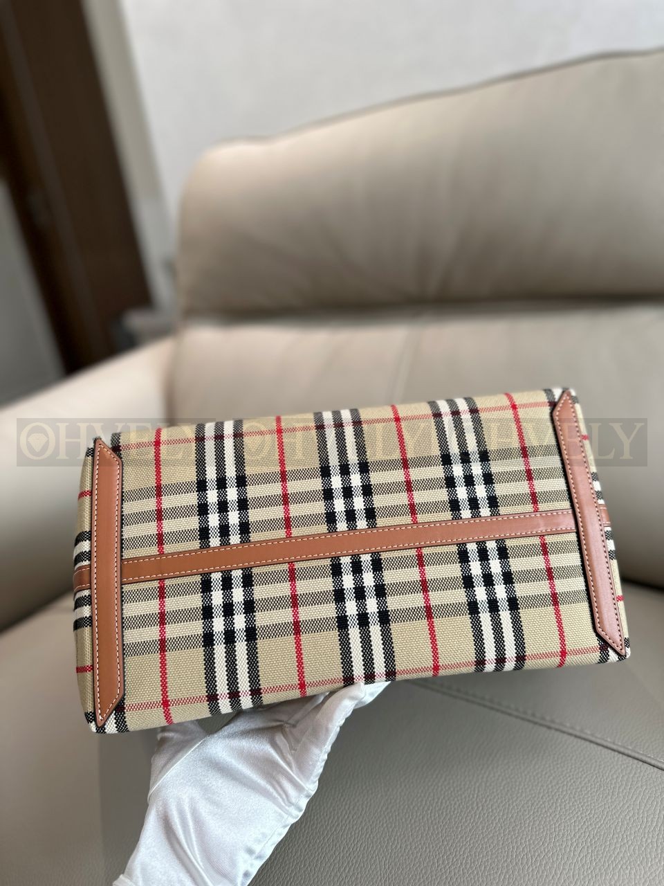 버버리 미디움 런던 토트백 상품 썸네일