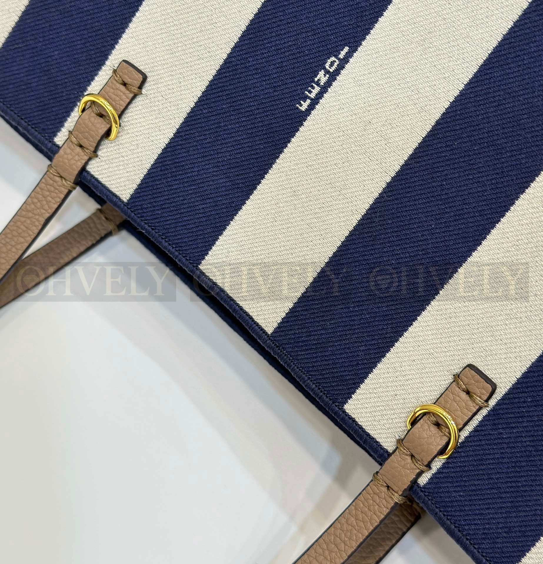 펜디 롤 FF 자카드 스몰 리버서블 상품 썸네일