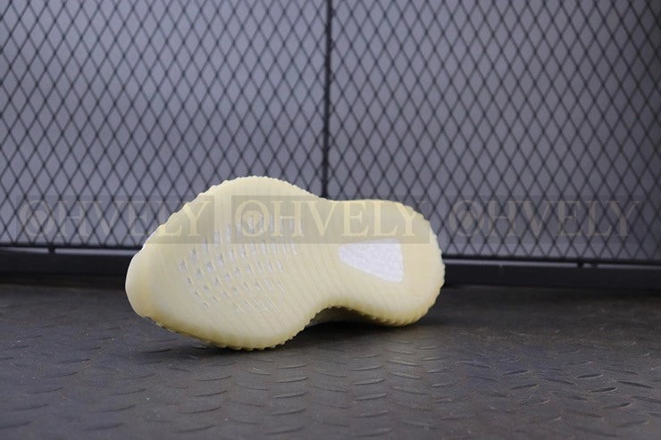 YEEZY 350 V2 네추럴 상품 썸네일
