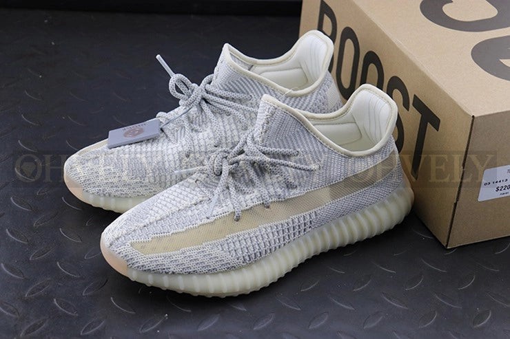 YEEZY 350 V2 룬드마크 상품 썸네일
