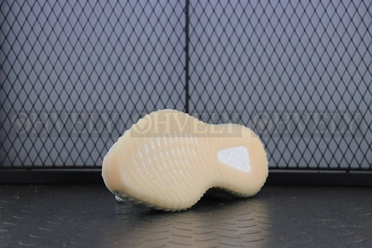 YEEZY 350 V2 룬드마크 리플렉티브 상품 썸네일