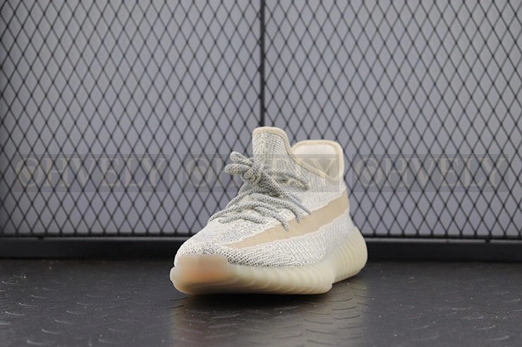 YEEZY 350 V2 룬드마크 리플렉티브 상품 썸네일