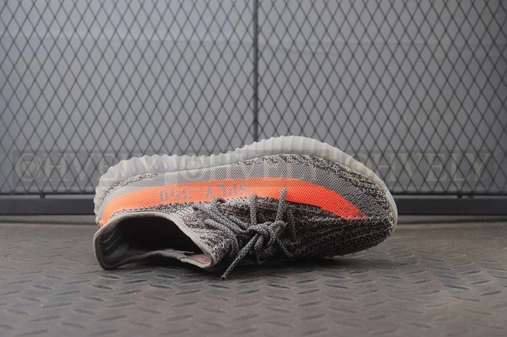 YEEZY 350 V2 벨루가 솔라레드 상품 썸네일