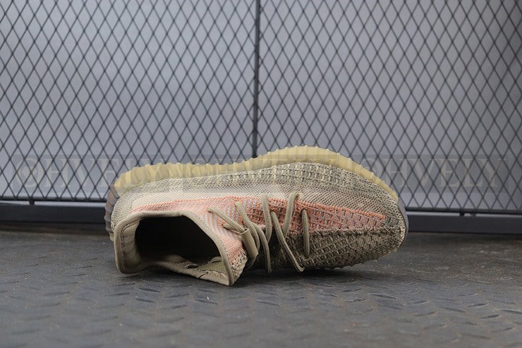YEEZY 350 V2 샌드토프 상품 썸네일