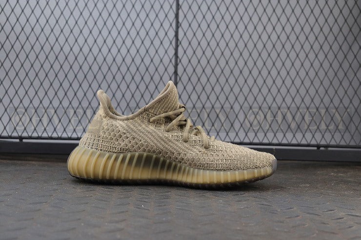 YEEZY 350 V2 샌드토프 상품 썸네일