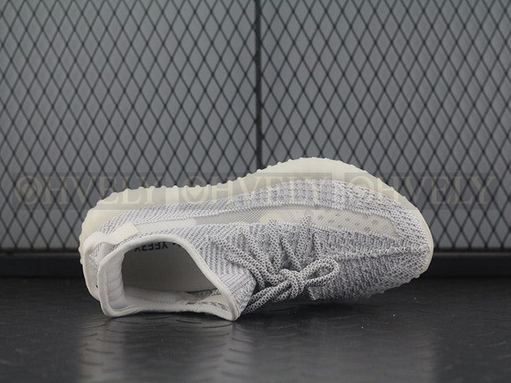 YEEZY 350 V2 스테틱 상품 썸네일