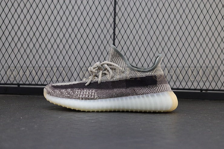 YEEZY 350 V2 시온