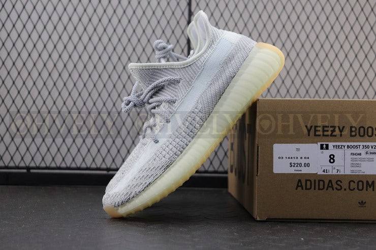 YEEZY 350 V2 예사야 상품 썸네일