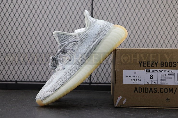 YEEZY 350 V2 예사야 리플렉티브 상품 썸네일
