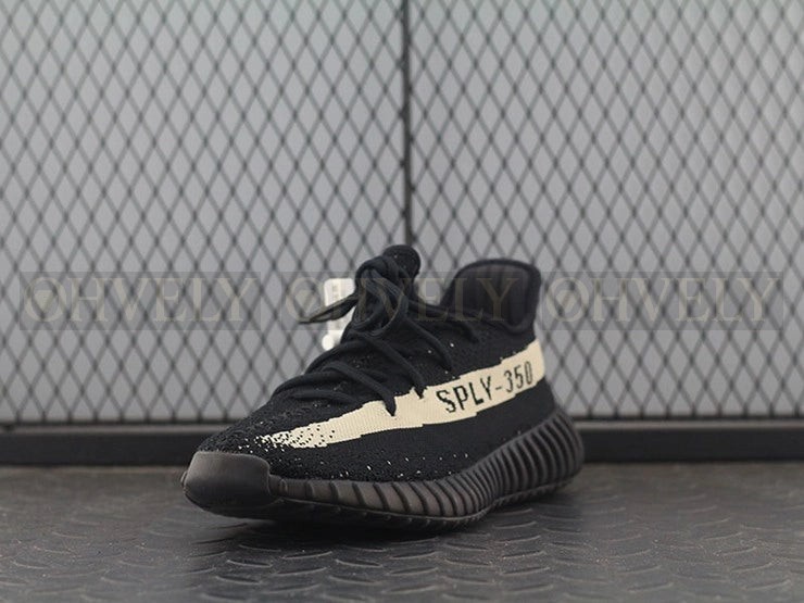 YEEZY 350 V2 오레오 상품 썸네일