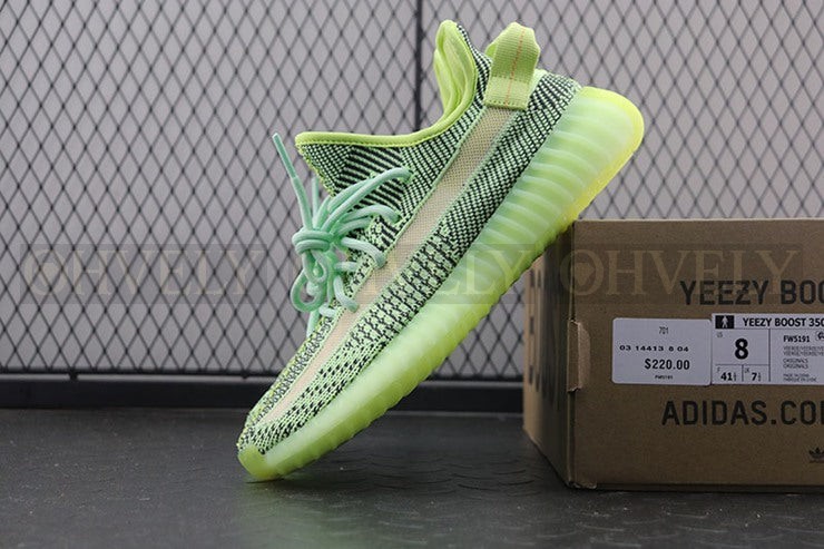 YEEZY 350 V2 이즈릴 상품 썸네일