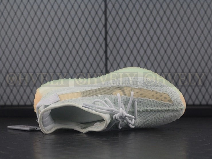 YEEZY 350 V2 하이퍼스페이스 상품 썸네일