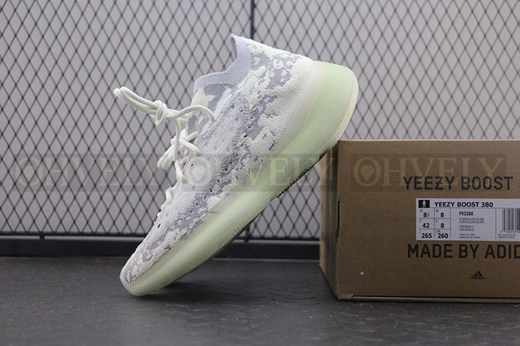 YEEZY 380 에일리언 상품 썸네일