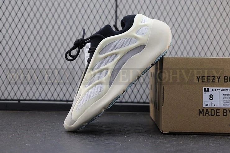 YEEZY 700 V3 아자엘 상품 썸네일