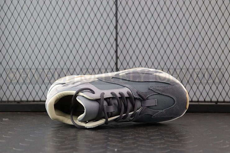 YEEZY 700 마그넷 상품 썸네일