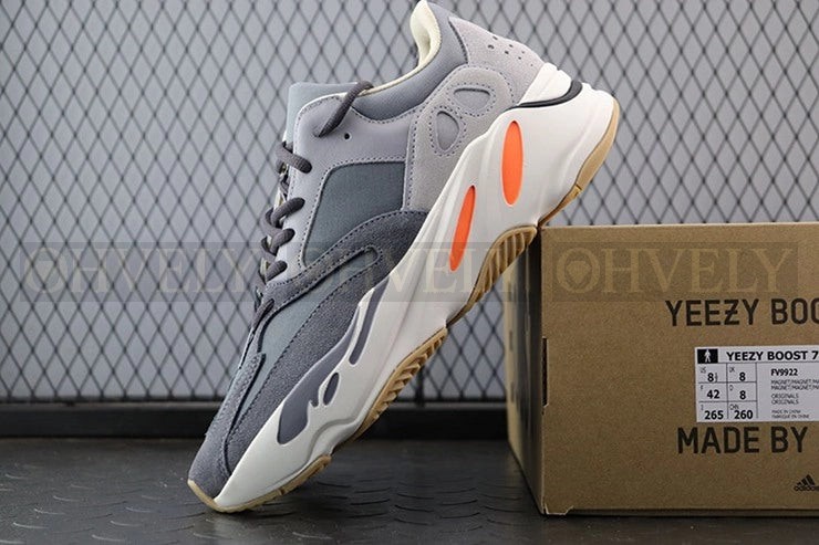 YEEZY 700 마그넷 상품 썸네일