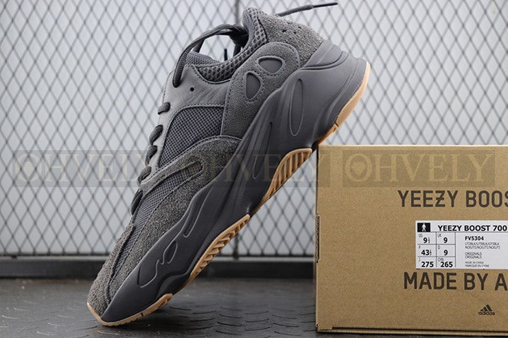 YEEZY 700 유틸리티 블랙 상품 썸네일