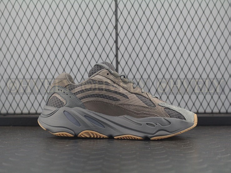 YEEZY 700 지오드 상품 썸네일