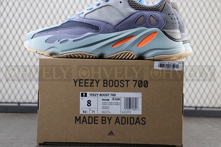 YEEZY 700 카본 블루 상품 썸네일