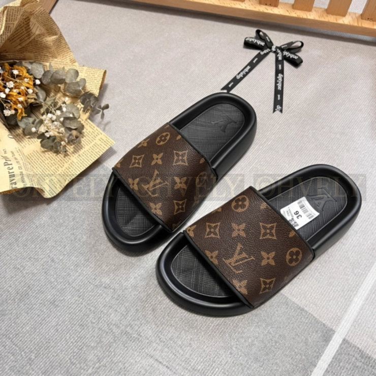 루이비통 워터프론트 뮬 상품 썸네일