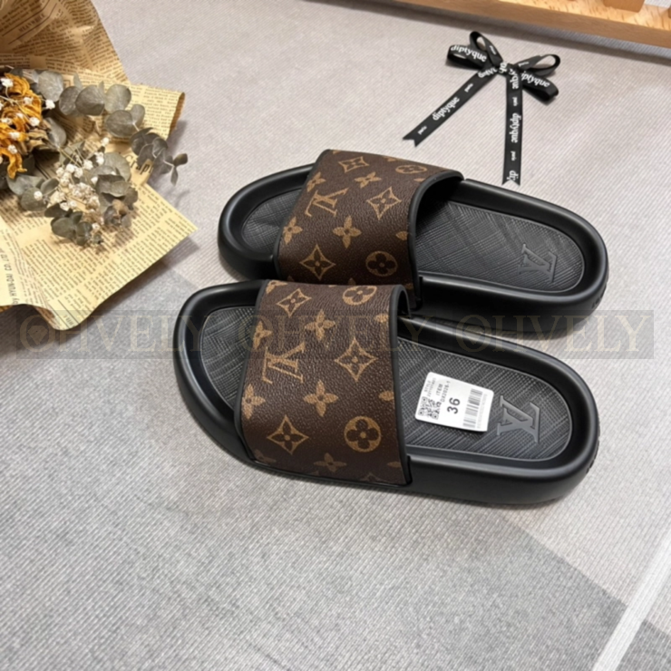루이비통 워터프론트 뮬 상품 썸네일