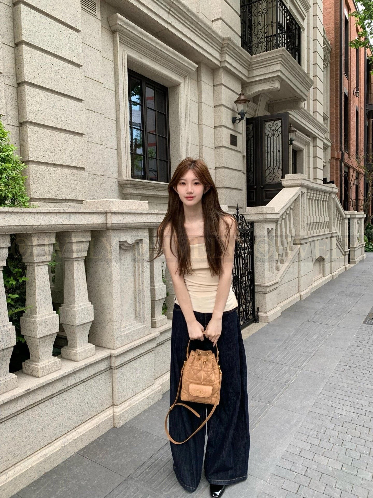 디올 카로 스몰 버킷백 상품 썸네일
