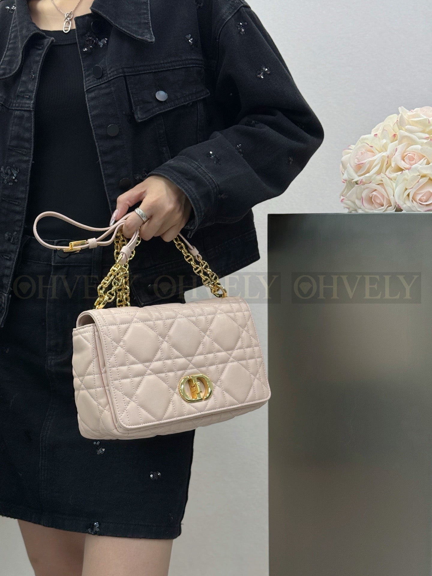 디올 소프트 카로백 미디움 상품 썸네일
