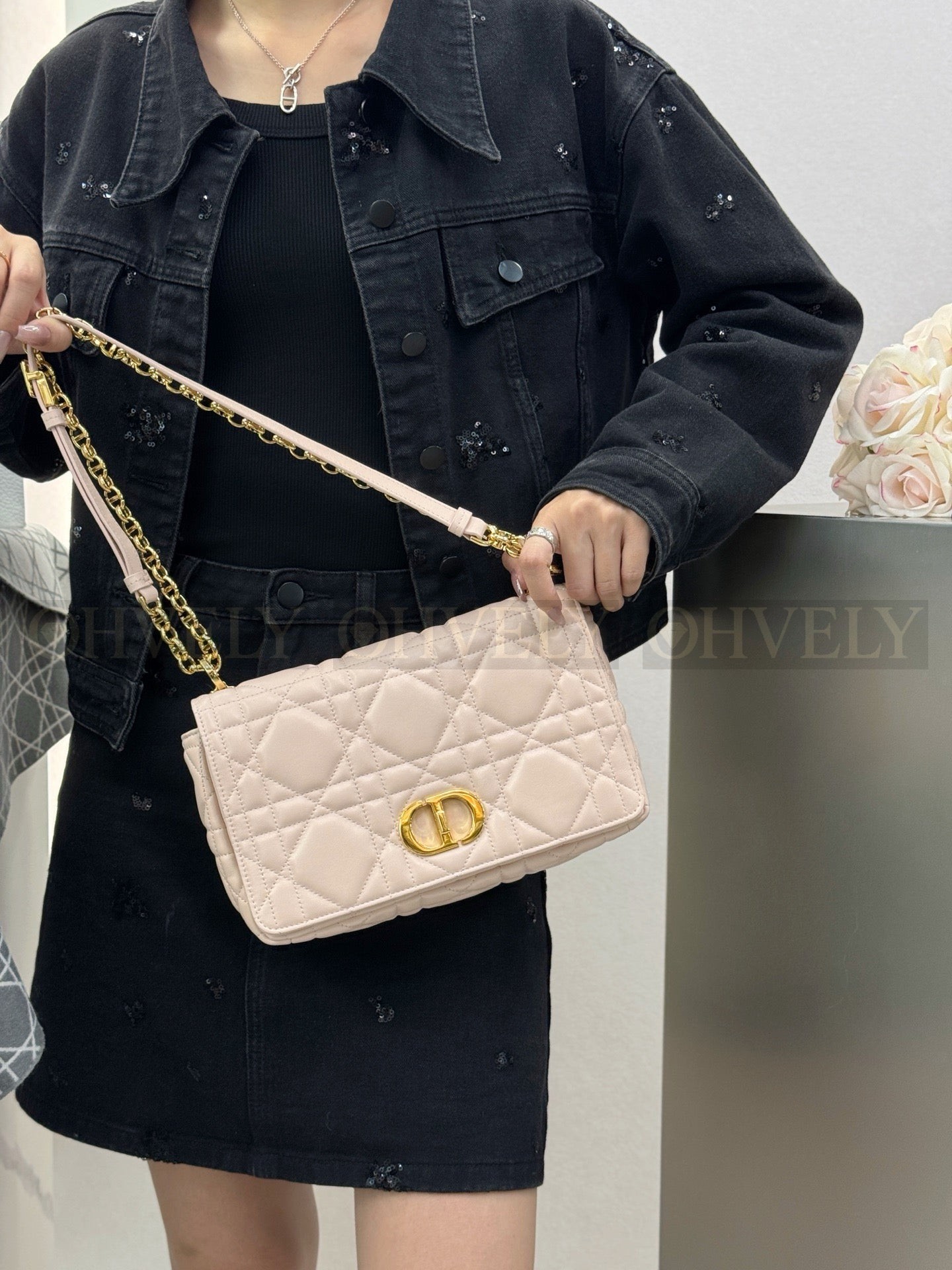 디올 소프트 카로백 미디움 상품 썸네일