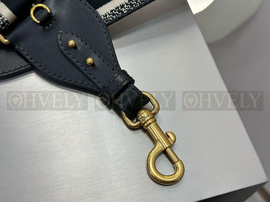 디올 오블리크 자수 스트랩 상품 썸네일