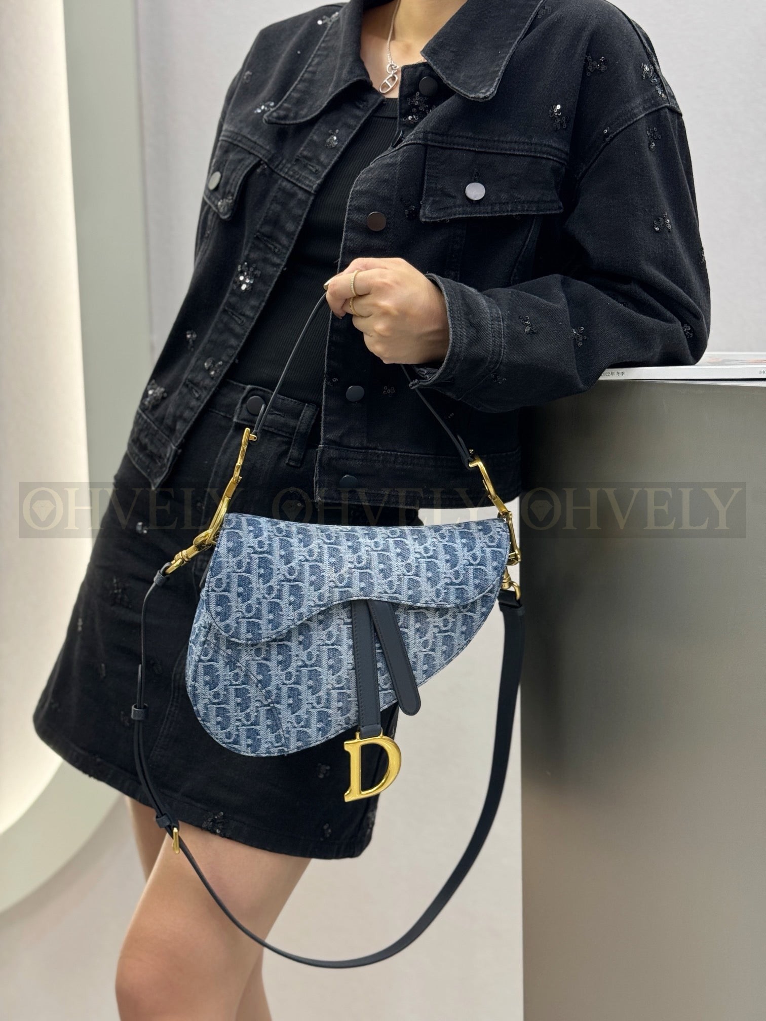 디올 데님 새들백 미디움 상품 썸네일