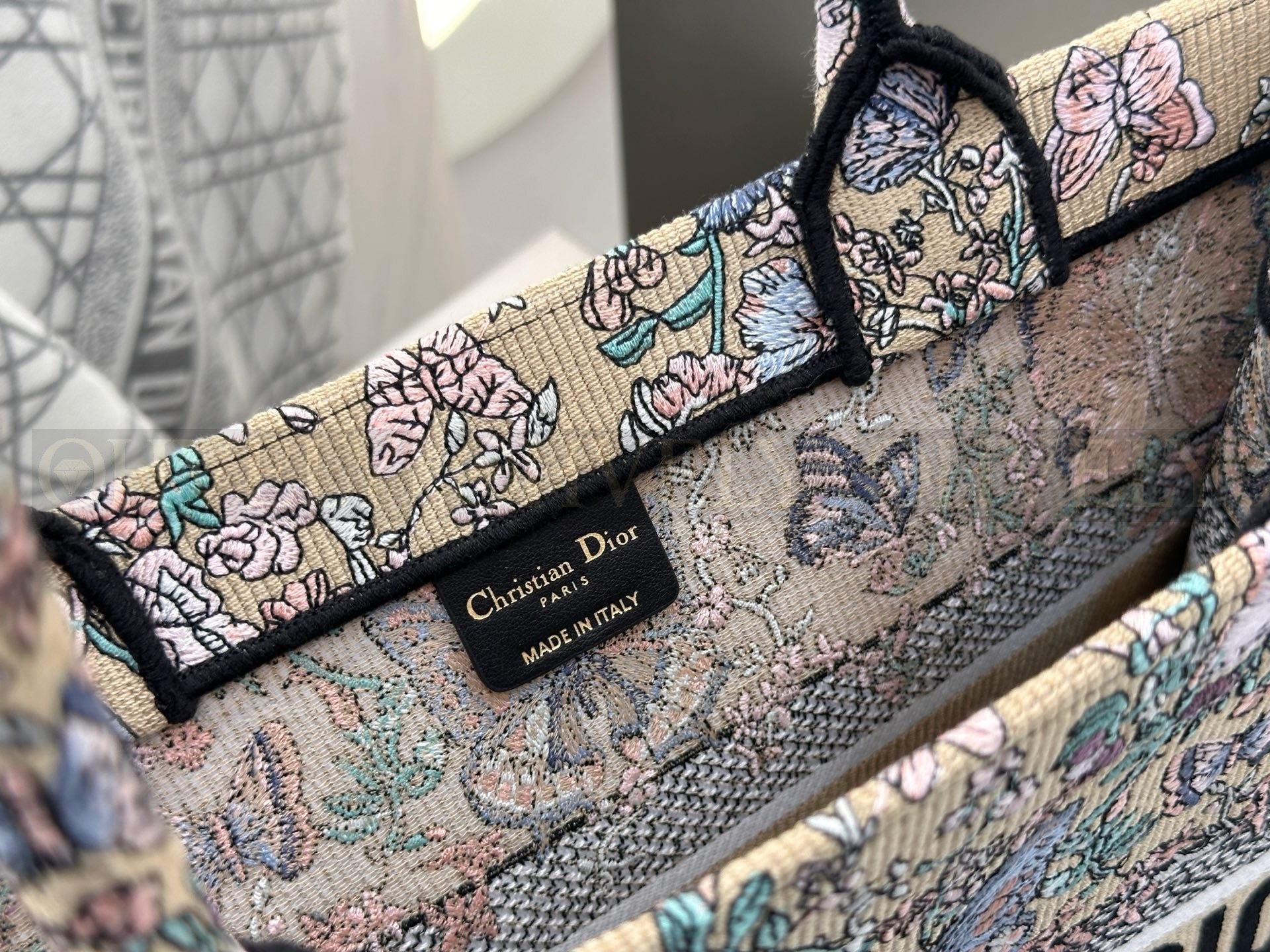 디올 트왈 드 주이 빠비용 북 토트백 미디움 상품 썸네일