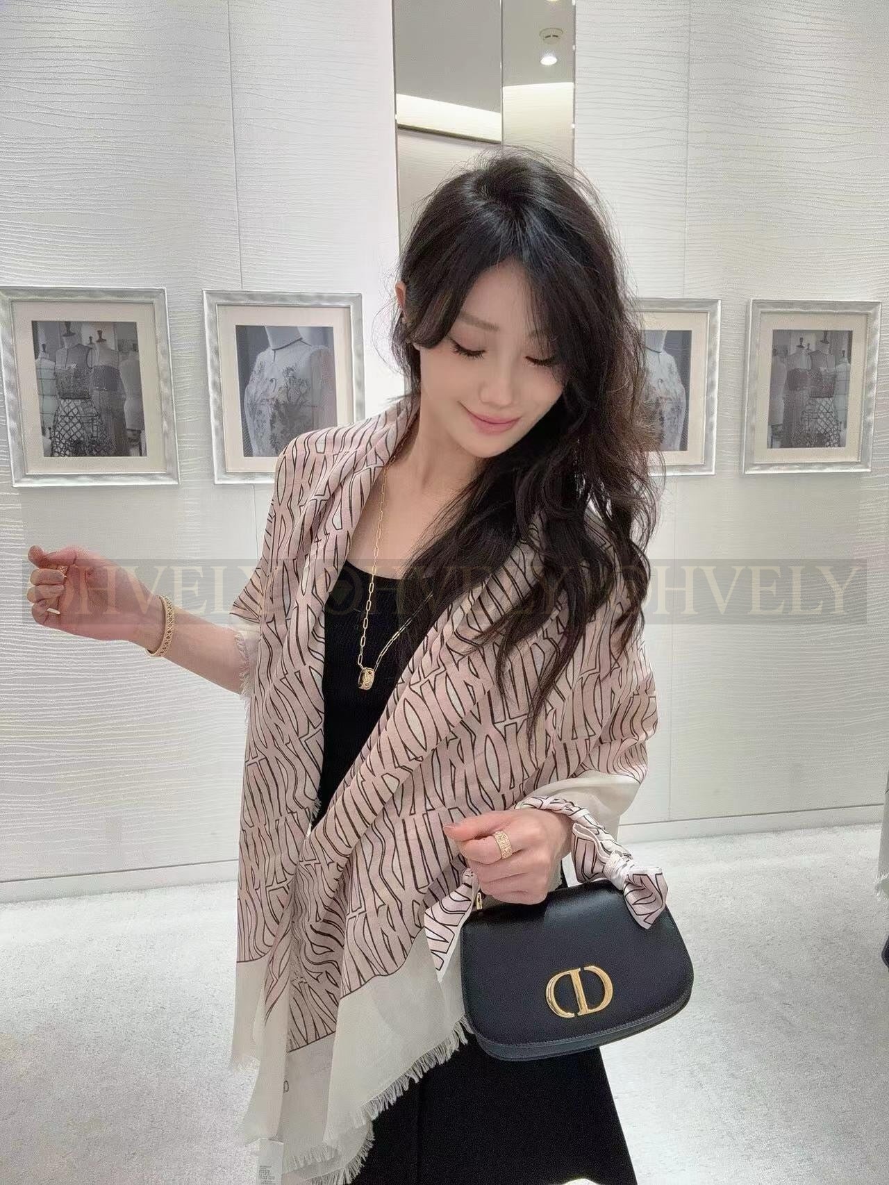 디올 30 몽테인 에비뉴 미디엄 탑 핸들백 상품 썸네일