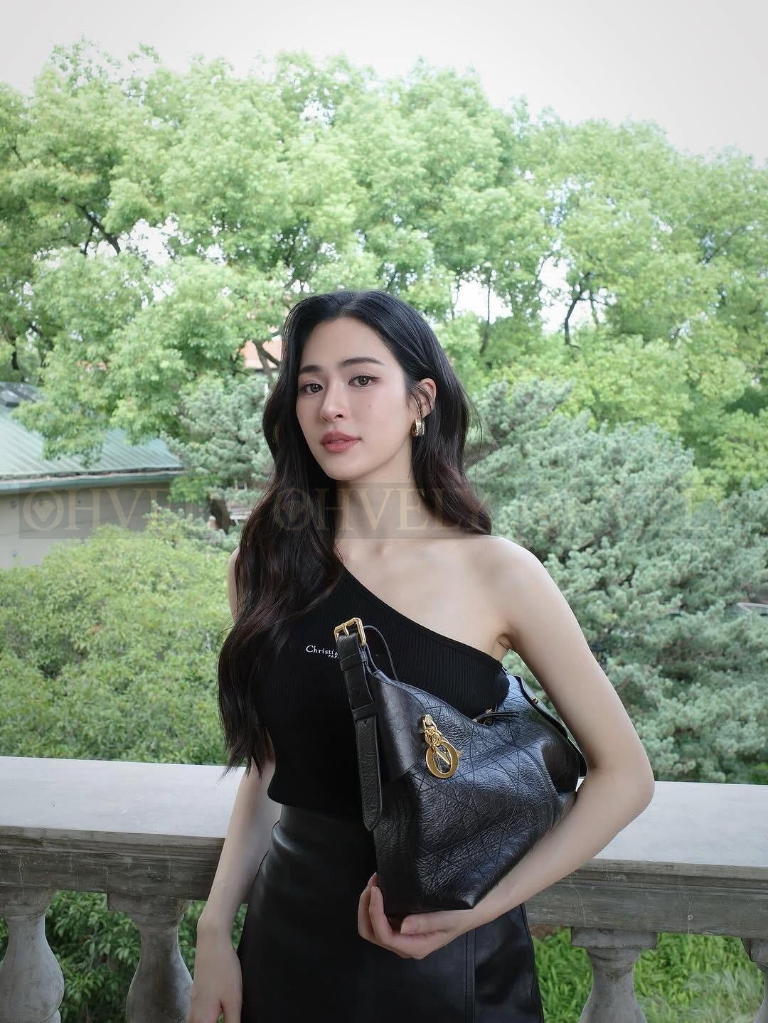 디올 보야주 백 플랫 매크로까나쥬 크링클 카프스킨 블랙 미디움 상품 썸네일